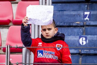 Buen partido de los rojillos bajo la nieve