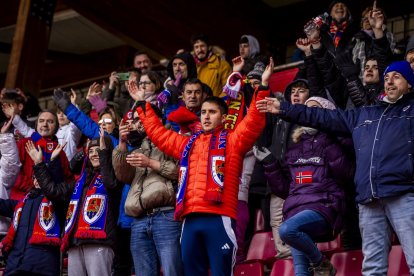 Buen partido de los rojillos bajo la nieve