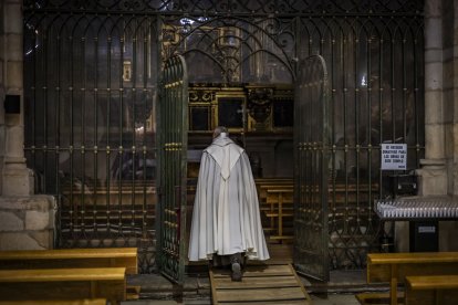 El Cristo recorrió los claustros de la Concatedral de San Pedro