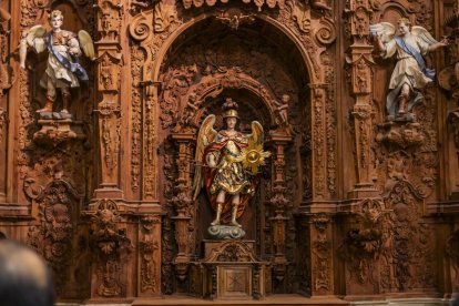El Cristo recorrió los claustros de la Concatedral de San Pedro