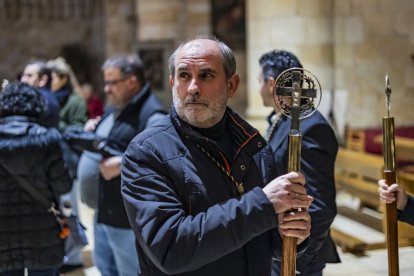 El Cristo recorrió los claustros de la Concatedral de San Pedro