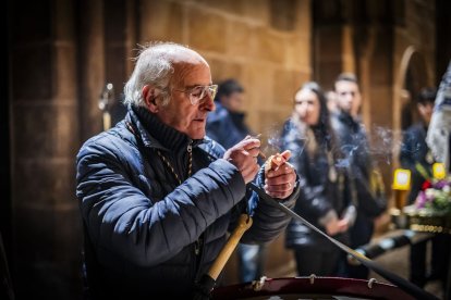 El Cristo recorrió los claustros de la Concatedral de San Pedro