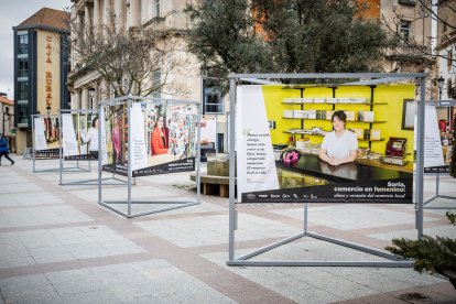 La muestra puede verse en la plaza del Olivo hasta el 11 de abril.