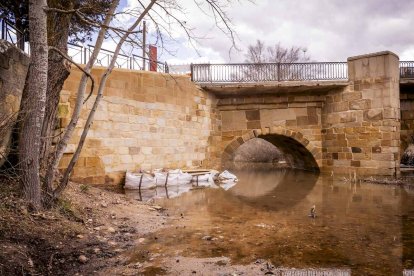 Un paseo junto al Duero sirve como muestra de la bravura de las aguas