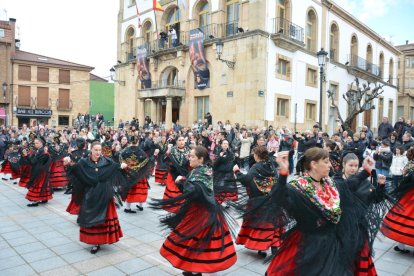 Covaleda abre su X Feria del Chorizo y el Concurso al ‘Mejor Chorizo del Mundo'