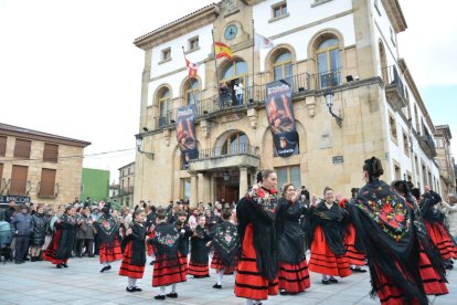 Covaleda abre su X Feria del Chorizo y el Concurso al ‘Mejor Chorizo del Mundo'