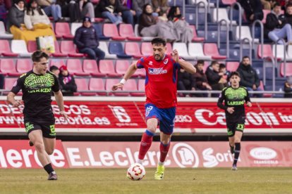 Este empate pone en peligro conseguir la plaza de ascenso directo