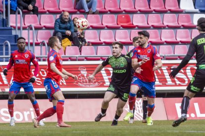 Este empate pone en peligro conseguir la plaza de ascenso directo