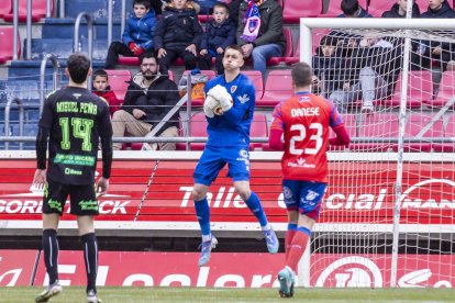 Este empate pone en peligro conseguir la plaza de ascenso directo
