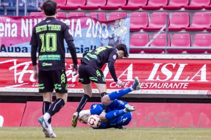 Este empate pone en peligro conseguir la plaza de ascenso directo