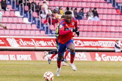Este empate pone en peligro conseguir la plaza de ascenso directo