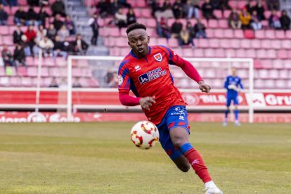 Este empate pone en peligro conseguir la plaza de ascenso directo