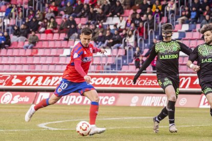 Este empate pone en peligro conseguir la plaza de ascenso directo