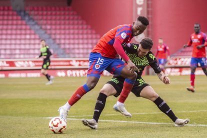 Este empate pone en peligro conseguir la plaza de ascenso directo