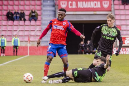 Este empate pone en peligro conseguir la plaza de ascenso directo