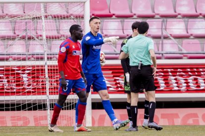 Este empate pone en peligro conseguir la plaza de ascenso directo