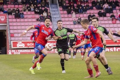 Este empate pone en peligro conseguir la plaza de ascenso directo