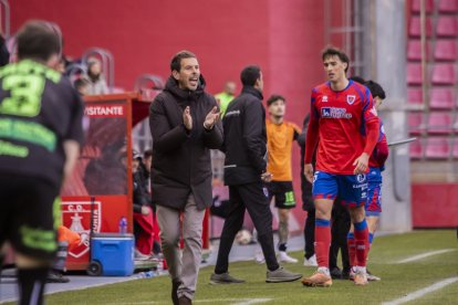 Este empate pone en peligro conseguir la plaza de ascenso directo