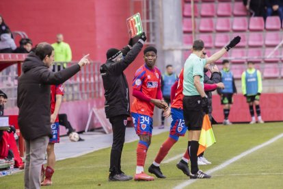 Este empate pone en peligro conseguir la plaza de ascenso directo