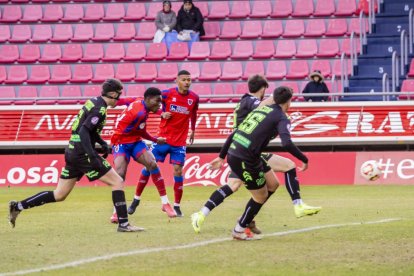 Este empate pone en peligro conseguir la plaza de ascenso directo