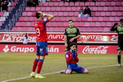 Este empate pone en peligro conseguir la plaza de ascenso directo