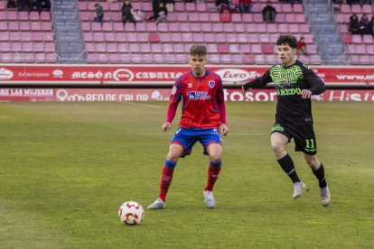 Este empate pone en peligro conseguir la plaza de ascenso directo