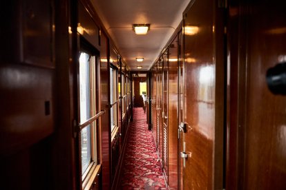 Visita de los trenes históricos del Torrenzo Express a Soria con vagones y locomotoras singulares.
