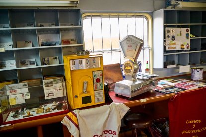 Visita de los trenes históricos del Torrenzo Express a Soria con vagones y locomotoras singulares.