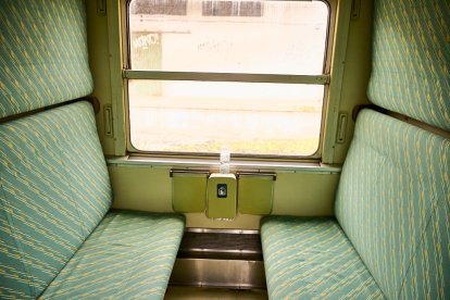 Visita de los trenes históricos del Torrenzo Express a Soria con vagones y locomotoras singulares.
