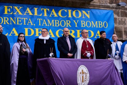 Nueve cofradías de Soria, La Rioja, Navarra y Zaragoza participaron en la XXVII Exaltación de la Corneta, Tambor y Bombo de Ágreda.