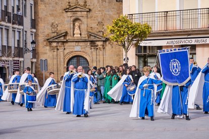 Nueve cofradías de Soria, La Rioja, Navarra y Zaragoza participaron en la XXVII Exaltación de la Corneta, Tambor y Bombo de Ágreda.