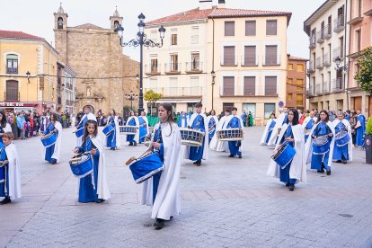 Nueve cofradías de Soria, La Rioja, Navarra y Zaragoza participaron en la XXVII Exaltación de la Corneta, Tambor y Bombo de Ágreda.