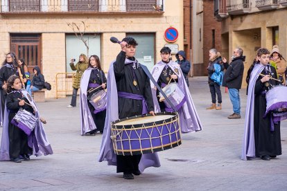 Nueve cofradías de Soria, La Rioja, Navarra y Zaragoza participaron en la XXVII Exaltación de la Corneta, Tambor y Bombo de Ágreda.