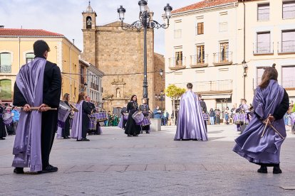 Nueve cofradías de Soria, La Rioja, Navarra y Zaragoza participaron en la XXVII Exaltación de la Corneta, Tambor y Bombo de Ágreda.