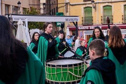 Nueve cofradías de Soria, La Rioja, Navarra y Zaragoza participaron en la XXVII Exaltación de la Corneta, Tambor y Bombo de Ágreda.