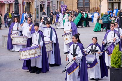 Nueve cofradías de Soria, La Rioja, Navarra y Zaragoza participaron en la XXVII Exaltación de la Corneta, Tambor y Bombo de Ágreda.