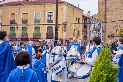 Nueve cofradías de Soria, La Rioja, Navarra y Zaragoza participaron en la XXVII Exaltación de la Corneta, Tambor y Bombo de Ágreda.