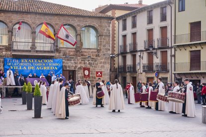Nueve cofradías de Soria, La Rioja, Navarra y Zaragoza participaron en la XXVII Exaltación de la Corneta, Tambor y Bombo de Ágreda.