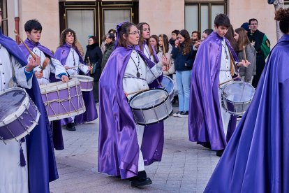 Nueve cofradías de Soria, La Rioja, Navarra y Zaragoza participaron en la XXVII Exaltación de la Corneta, Tambor y Bombo de Ágreda.