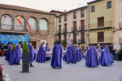 Nueve cofradías de Soria, La Rioja, Navarra y Zaragoza participaron en la XXVII Exaltación de la Corneta, Tambor y Bombo de Ágreda.
