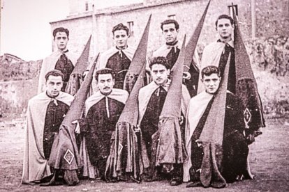 La muestra invita a la sociedad soriana a repasar la historia de esta hermandad