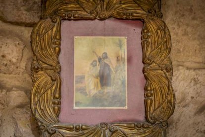 La parroquia se ubica en San Esteban de Gormaz, cuna del románico soriano