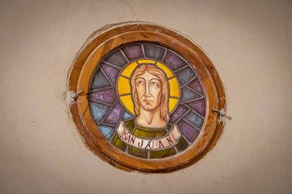 La parroquia se ubica en San Esteban de Gormaz, cuna del románico soriano