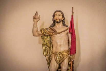 La parroquia se ubica en San Esteban de Gormaz, cuna del románico soriano
