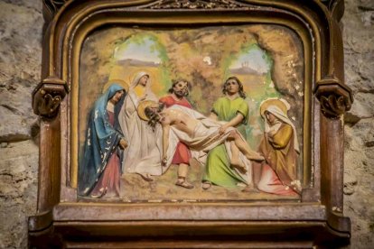 La parroquia se ubica en San Esteban de Gormaz, cuna del románico soriano