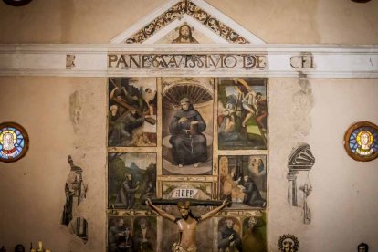 La parroquia se ubica en San Esteban de Gormaz, cuna del románico soriano