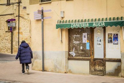 La parroquia se ubica en San Esteban de Gormaz, cuna del románico soriano