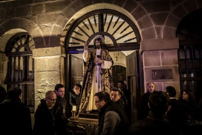 Un traslado solemne hasta la Concatedral de San Pedro