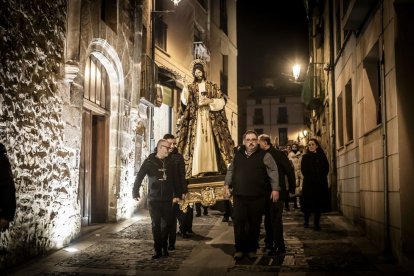 Un traslado solemne hasta la Concatedral de San Pedro