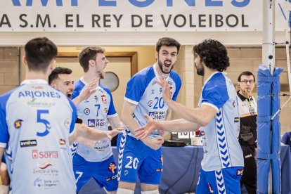 Los celestes fueron una roca en Soria y ganaron los dos encuentros